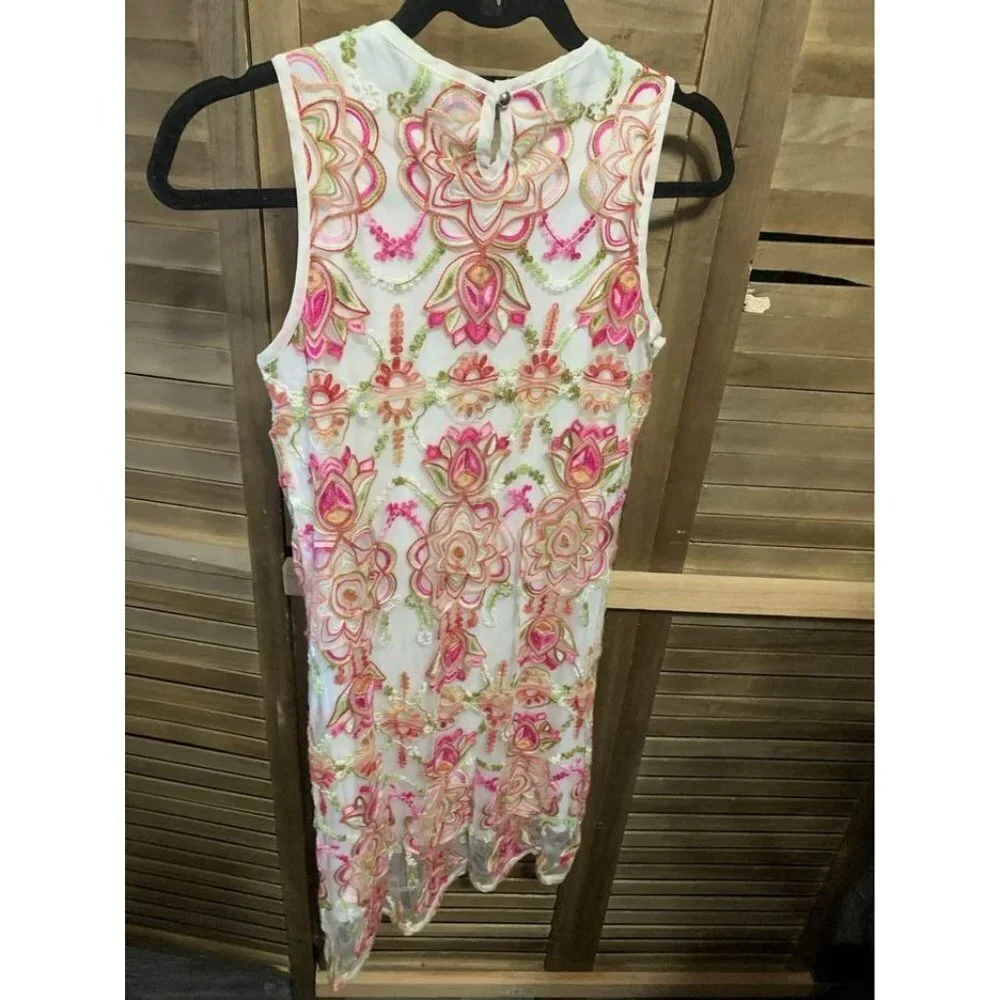 Magic Lined Embroidered Dress White Girls Size Medium